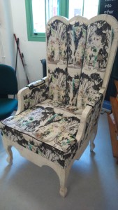 Storytelling throne. Beautiful!